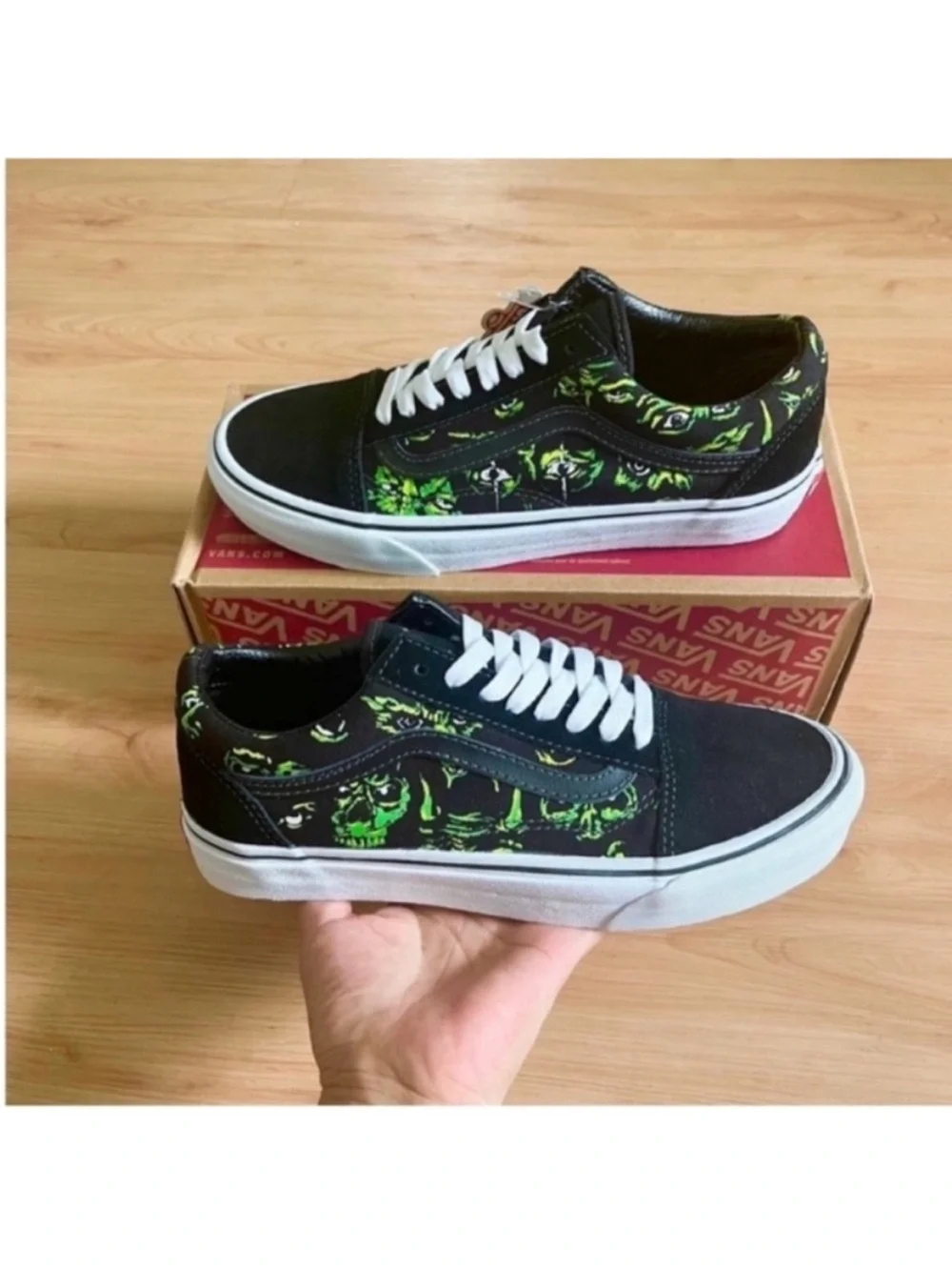 VANS Old Skool Low Top Black Green Canvas Suede Sneakers VNOA4BW2BML Women 8.5US